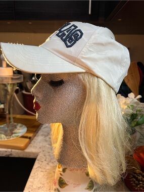 Embroidered White Dallas Cowboys Cap with Navy Logo EXCELLENT condition